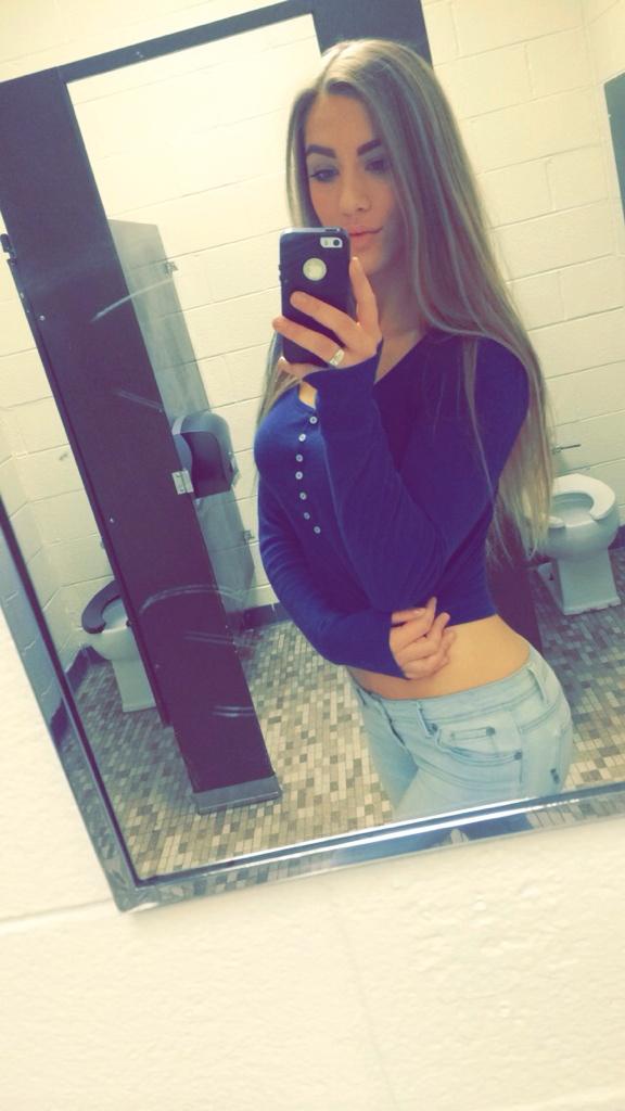 School Bathroom Selfies morgan lynn on twitter: "“@faccento_ex: “@zandycandyy: http://t.co School Bathroom Selfies morgan lynn on twitter: "“@faccento_ex: “@zandycandyy: http://t.co