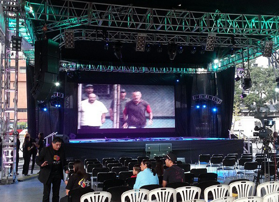 visionmediave's tweet photo. Nuestra Proyección HD de Películas del 1er Festival Cine Caracas #cineciudad en la Plaza #DiegoIbarra . Te esperamos! http://t.co/hxDBCIO6j0