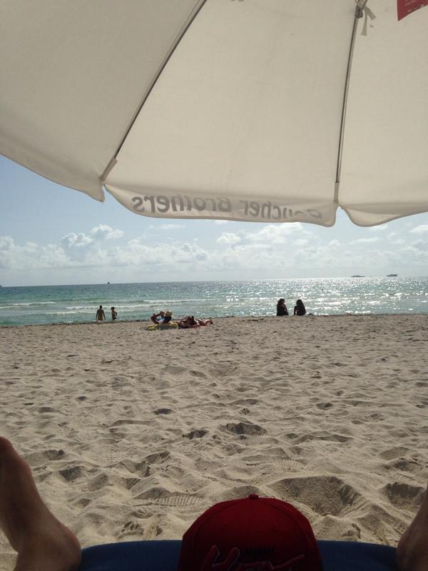 lepetelepete's tweet photo. South beach with my boo good way to start the week http://t.co/WQbqglyDSl