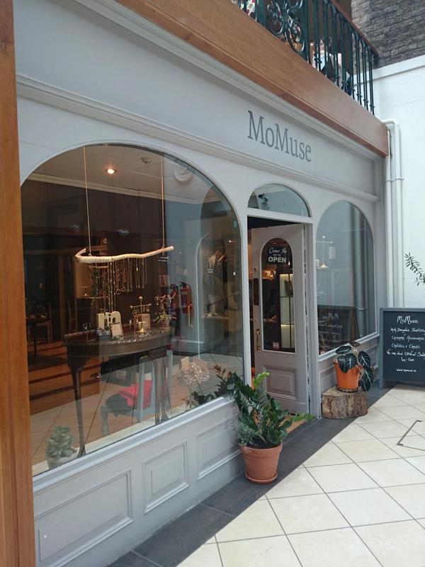 RyleandCompany's tweet image. Managed to slip into @ShopPowerscourt for few mins! to see @articledublin @DesigncentreDub &amp;amp; #Mouse #DesignDelights