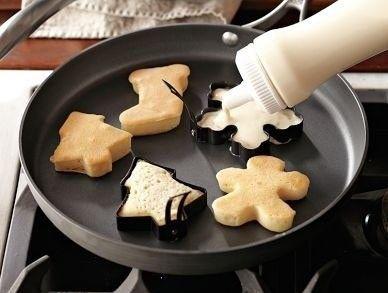 quinnfarah's tweet photo. Agar bekal si kecil jadi lebih menarik, Moms bs gunakan cookie cutter saat membuat pancake. #tipsFQ http://t.co/JFznxAU4IP