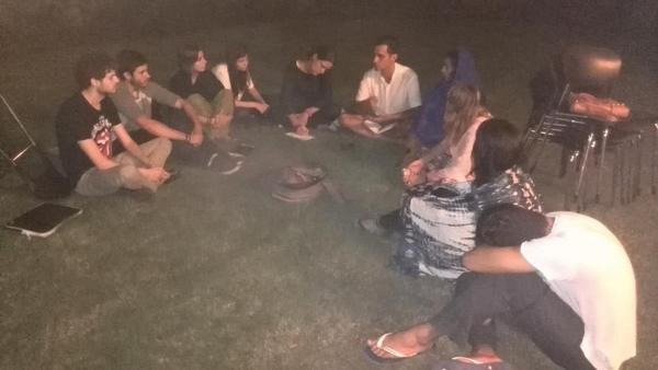 Ruta_Emprende's tweet photo. Estamos en nuestra primera noche en Pune, reflexión del día #hogera #reunidos #hastamañana http://t.co/AbB00VKmMp