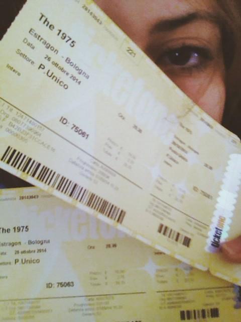 vivnaforianu's tweet photo. Scusatemi ma dovevo #the1975 #suckmyass #yassbetch http://t.co/c1SuCiZuci
