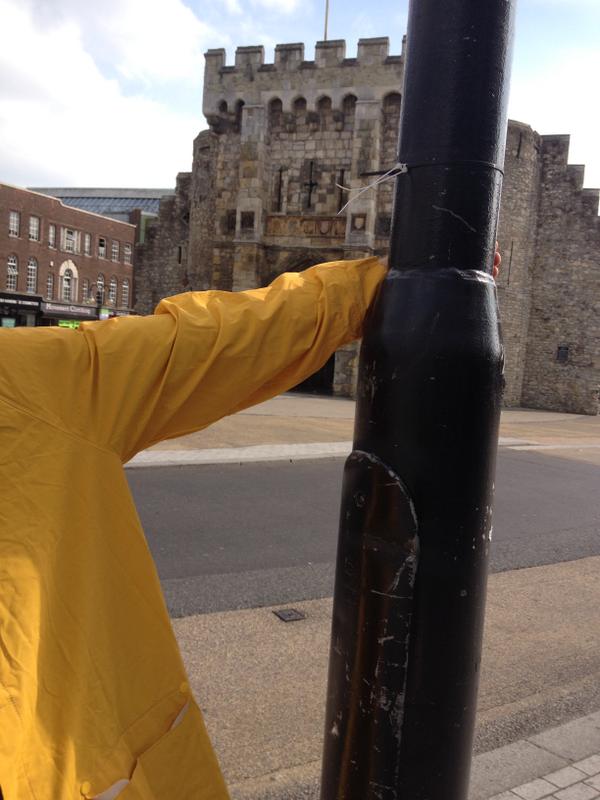 Wheres the mac? RT &amp; guess Soton location to enter draw for 4 tix to <a href="/SITR_UK/">Singin In The Rain</a> this Sun at 2.00pm, winner picked tmz