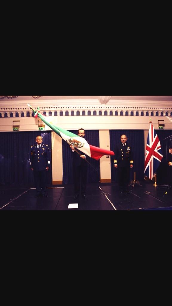 Honrado de festejar a la Patria en #Londres #MexicanosAlGrito