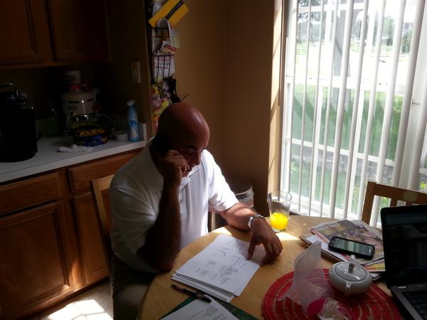 Cortes_FL's tweet photo. working the phones #CortesforFL http://t.co/4fOZ69dEwP