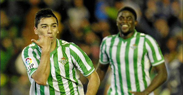 Jesus__RBB's tweet photo. Estos dos señores tienen todo mi respeto,los únicos que se dejan los cojones en el campo. http://t.co/Ccpa3bZLQQ