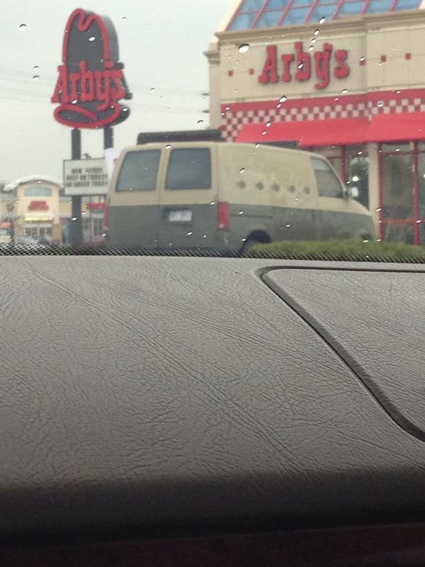 MeNombreAlec's tweet image. @jaredprelewitz what do i do #fishvan