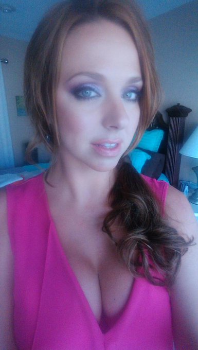 Can't wait for you to see the new "Clips &amp;amp; Cocktails"! http://t.co/0g6QbGepmO<a href="/tag/footfetishfriday"class="tags"><span>#footfetishfriday</span></a>