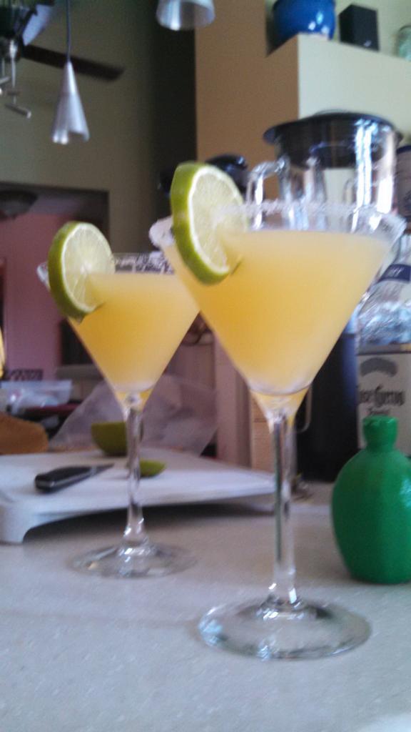 pengle85's tweet photo. Studying A&amp;P makes me wish I had a #cocktail! http://t.co/u9IqkcUMEE