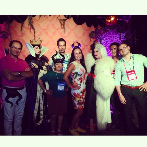 TouchInflight's tweet image. The Touch Team with our friends at TAP Portugal and the @Disney Villains!