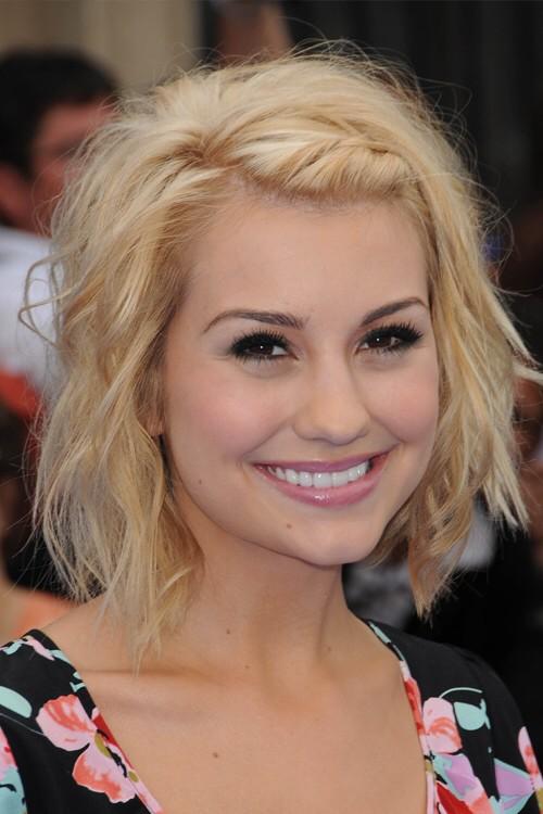 Happy birthday to the beautiful Chelsea Kane   