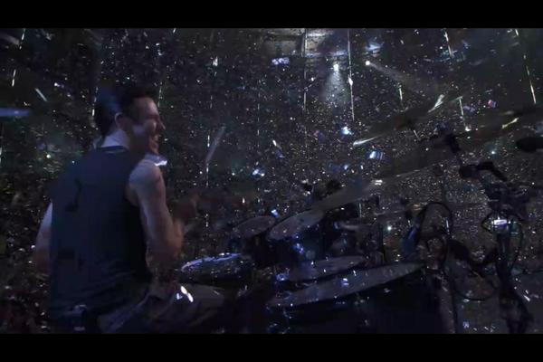 TheGirlWCBM's tweet photo. That was AMAZING!!!!!!!!!!!!! ❤️🍀@thescript @TheScript_Danny #TheScriptItunesFest http://t.co/QoRyhJGWvy