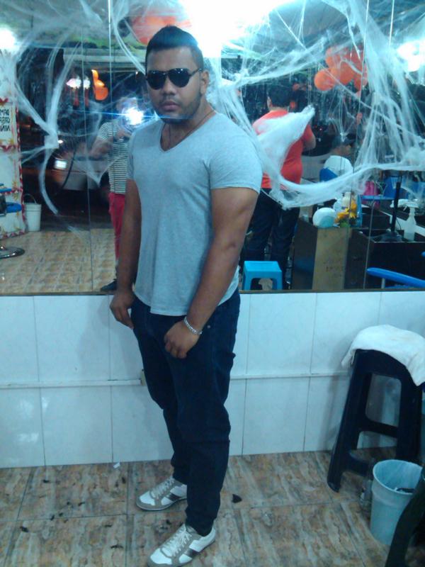 gabrieljmrtlk0's tweet image. el amor es como una mariposa bello y libre, como tu y yo bombón............