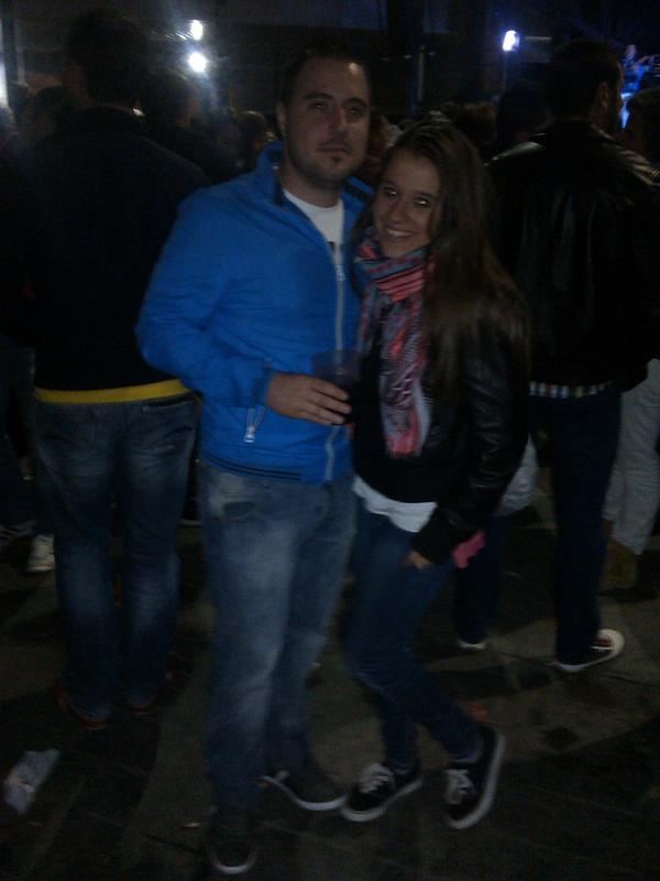 orojot's tweet photo. Toda la suerte del mundo en esta nueva etapa @vanebur93 !! Ya veras como todo sale genial de los geniales. Un besazo. http://t.co/OnyH7QaeIe