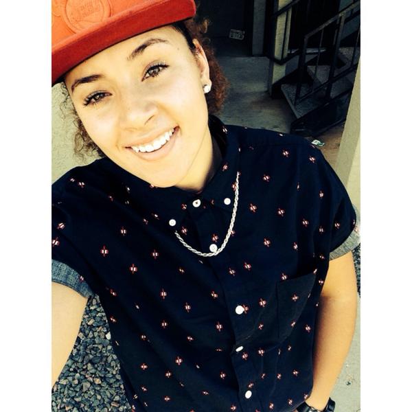 iAmB_Bivins's tweet photo. “@KeyairAngels: LADIES: Quote this with your favorite selfie! #AngelPics” http://t.co/6vWL73B3e8