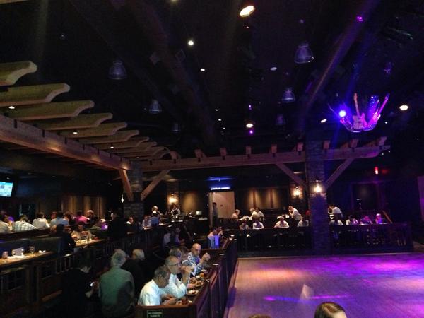 TouchInflight's tweet image. At the @Gogo and @RunwayGirl Mixer! #APEX #GogoAPEX #APEXEXPO