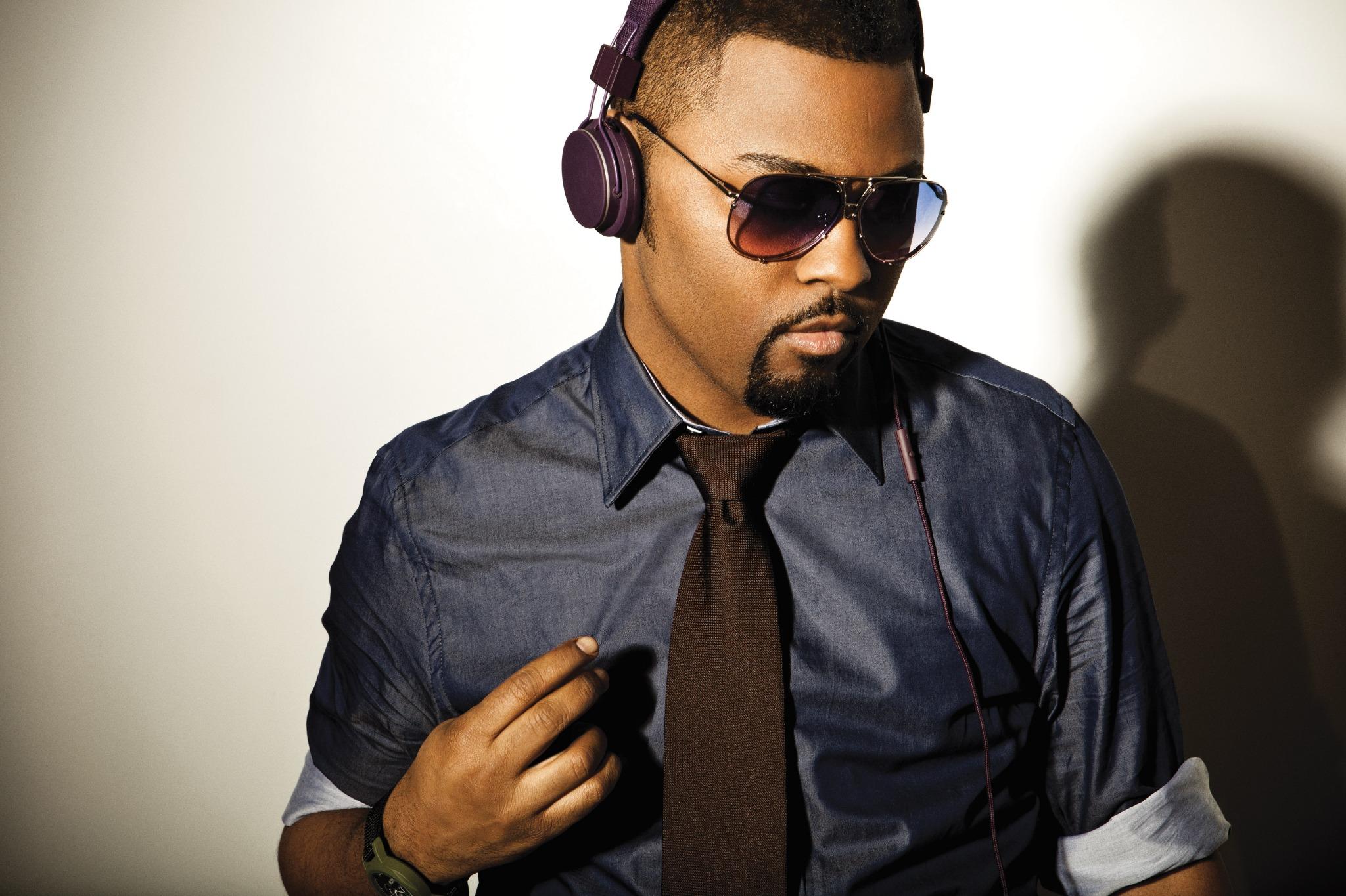 Happy Birthday to Musiq Soulchild, who turns 37 today! 