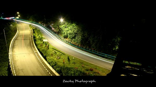 Foto via <a href="/ZackyPhotograph/">Uda Jaki</a>: Jembatan perbatasan Padang Panjang dari atas rel kereta api | #ZackyPhotograph