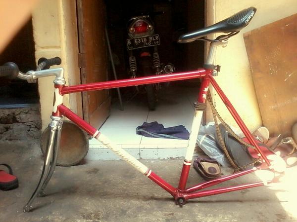 WTS BU smua yang di pict fujuwara size51 1,1 net daerah jakbar minat pm 
Hub:08381326324 pin: 7E6FD12A
 #FnFjb #rbjb
