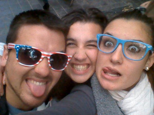 DesiCarrillo24's tweet photo. Felicidades perrooo ;) Disfruta de tu día y de los 21!!! Un besazooo bonico @jerezedu1 http://t.co/gkHZ7oIXFc