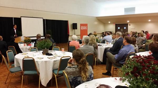 ChadGayPR's tweet image. City Councilman George Wallace speaks @ Knox Housing Partnership community breakfast. @KnoxHousing thanks supporters!