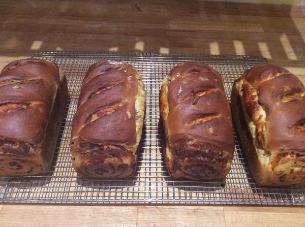 BriarRoseBakery's tweet photo. Jalapeño cheddar swirl hot and delicious. http://t.co/9VSoYDNsc2