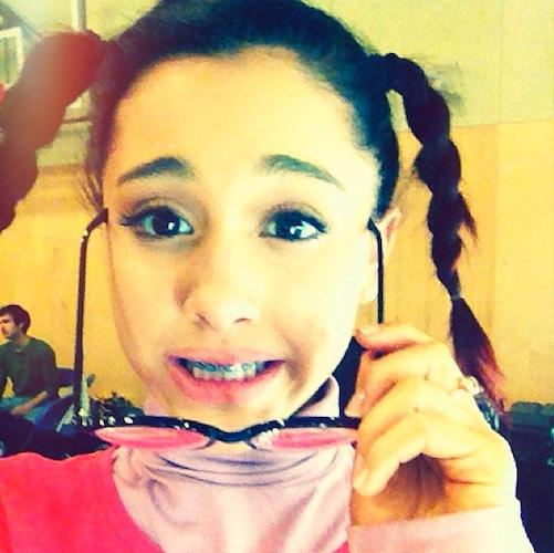 AfirahI's tweet photo. @ArianaGrande http://t.co/U63fkKbHfY
