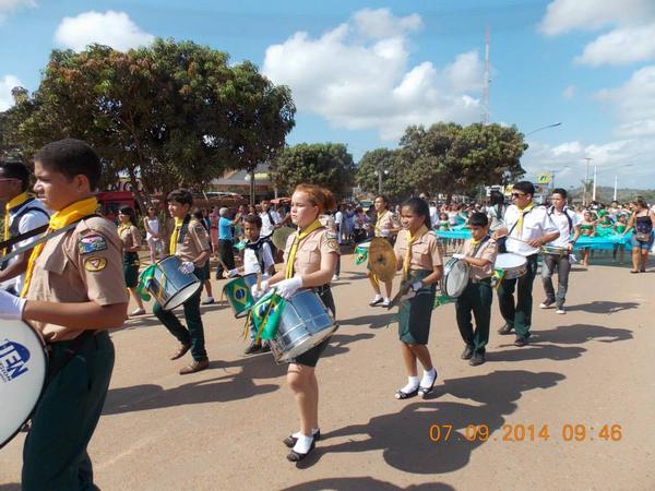 IATAIC's tweet photo. Desbravadores do IATAI marcando presença no desfile do 7 de Setembro e se preparando para o  Campori da MOPA http://t.co/fvkTeiBwII