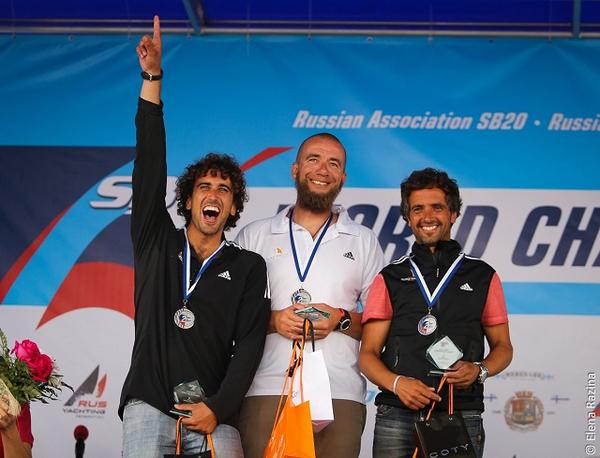 TodoRegatas's tweet photo. New Territories SB20, con Hugo Rocha y Fran Palacio, subcampeones del mundo! @HugoRocha99 http://t.co/1f82Au1l1h http://t.co/l66PPsEAf5