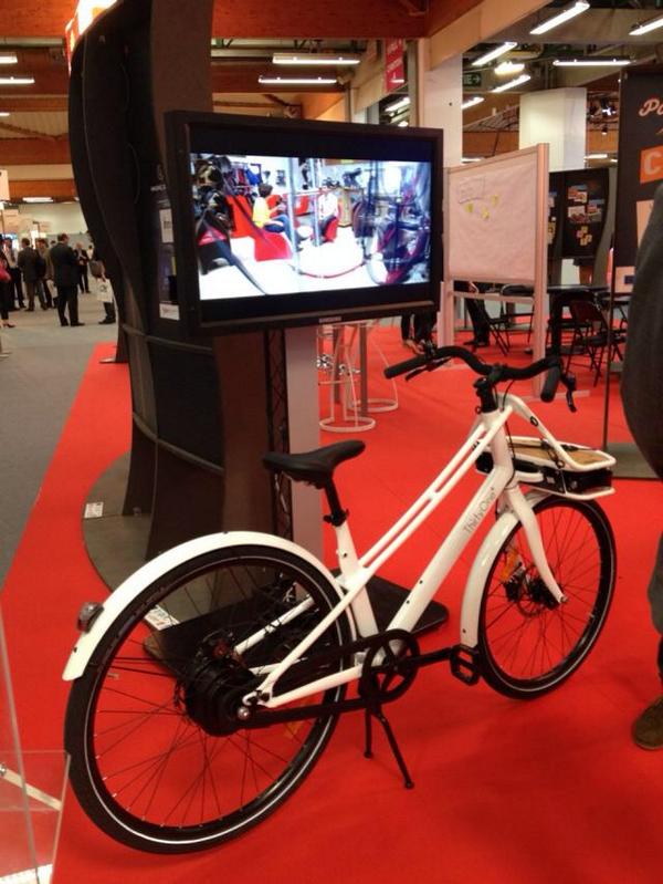 martinmalvy's tweet image. #ICSshow Vélo électrique construit et assemblé en @midipyrenees. 1er "Velib' électrique" en fonctionnement à Vannes.