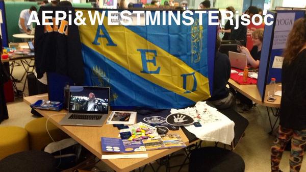 WestminsterJSoc's tweet photo. I HAVE SWEETS #FreshersWeek #Brotherhood #64daysoffreshers #westminsteruniversity #UWSUfreshers http://t.co/VFv9SRylXA