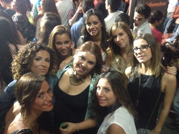 Patrymoreno_2's tweet photo. Amigas...os exo de menos @mariviri6 @Soylachispi @Rocionigo @patricia19484 http://t.co/aSzAZBDjPf