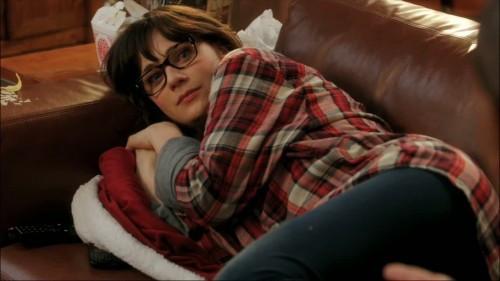 BuendiaCapax's tweet photo. a nerdy and cute @ZooeyDeschanel for #DonnaInArte #DonneECinema #DonneEOcchiali @iCulTweet @MatteoInzaghi @ZooeyDFans http://t.co/zzshCIuuxZ
