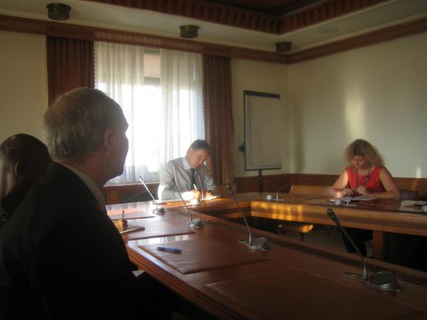 ifoamorganics's tweet photo. meet an organic farmer: UNECE Exec. Secr., Christian Friis Bach, organic farmer himself, meets IFOAM at #post2015ece http://t.co/zgoFWAQTI5