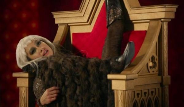 Her majesty's thrown is, quiet comfortable.