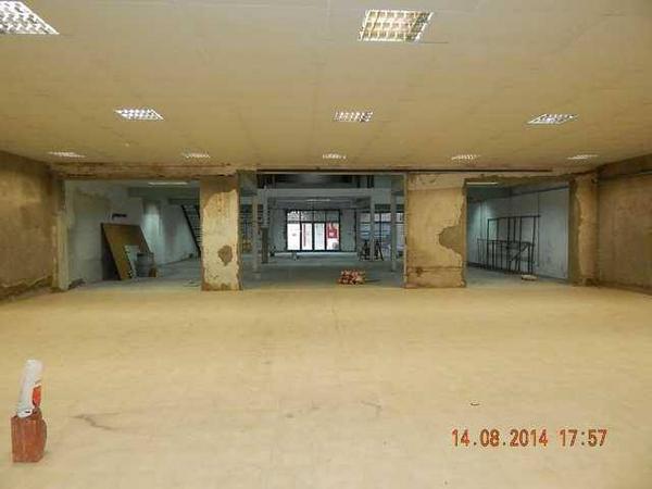 InmoMarcos's tweet image. Alquiler de excepcional local en microcentro, a 20 mts de calle Irigoyen. 
Constante paso de vehículos y peatones.