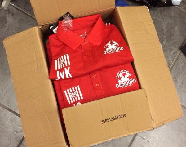 GeinoordC1_1415's tweet photo. Polo's #GeinoordC1 zijn klaar. Vanavond uitdelen! http://t.co/CBMie4ekNU