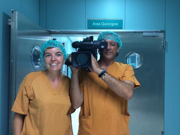 vallhebron's tweet image. MT @gendigital: L'equip #GD33 a punt d'entrar a quiròfan a @hvhebron! Aviat us ensenyarem la tecnologia als hospitals