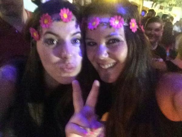 Debooriina's tweet photo. Cavilas!!  #tequiero @mariaxnicol http://t.co/e1iRBq3v00