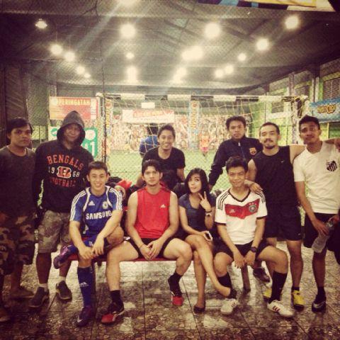 joko_kelink's tweet photo. Kita mau maen futsal tante http://t.co/FV6rD4S1GT