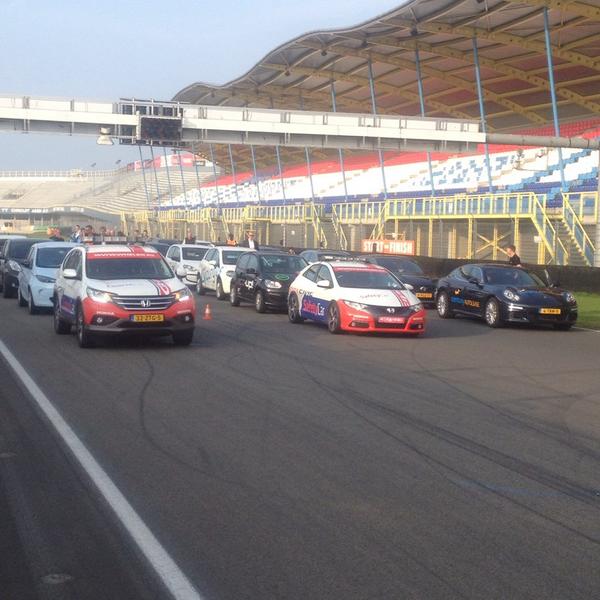 CenturyLease's tweet photo. @Energy_Expo Bedankt voor de organisatie van vandaag. #duurzaamheidsdag @ttcircuitassen http://t.co/wUdasFkxtC