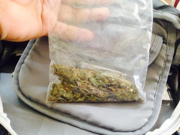 LeeEspeleta's tweet photo. #Ziplocc #everydayhigh #naturemedicine #2jointsparangmafia http://t.co/ctkgK6ialV