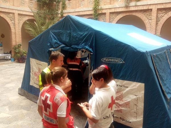 CruzRojaRMurcia's tweet photo. Dispositivo especial #Romeria14 70 asistencias realizadas hasta el momento http://t.co/CoO9Y9Pi2v