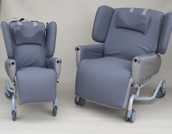 ApolloHC's tweet image. Arriving in stock soon:
Maxi deluxe V2
Small Deluxe V2
Both brand new seat systems!
