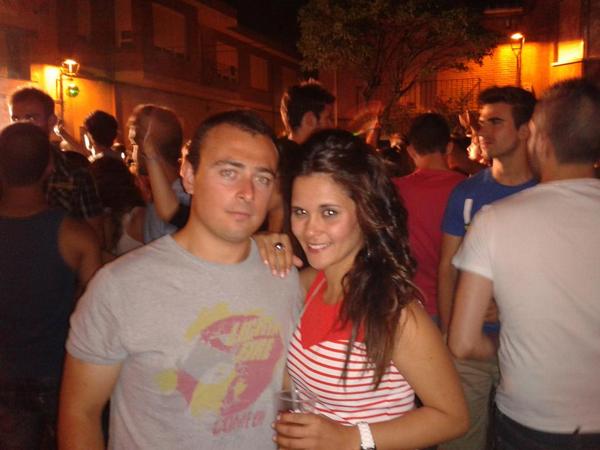 jmanuel1891's tweet photo. Pues nada toca desear muxa suerte n su nueva etapa de vida x sevilla a una buena amiga @beiisantoss un besitooo http://t.co/1tYZeXd6Va