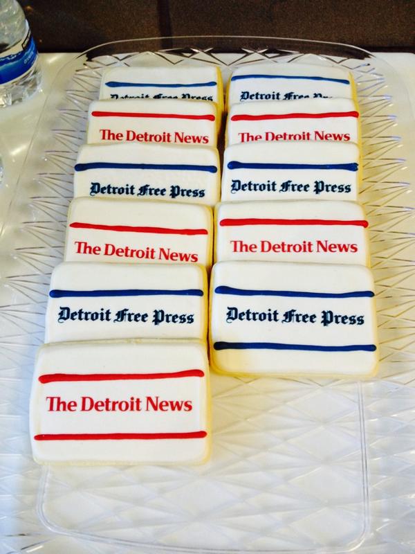 CorpMagazine's tweet image. Red or blue? Red or blue?!?!? #TechonomyDetroit