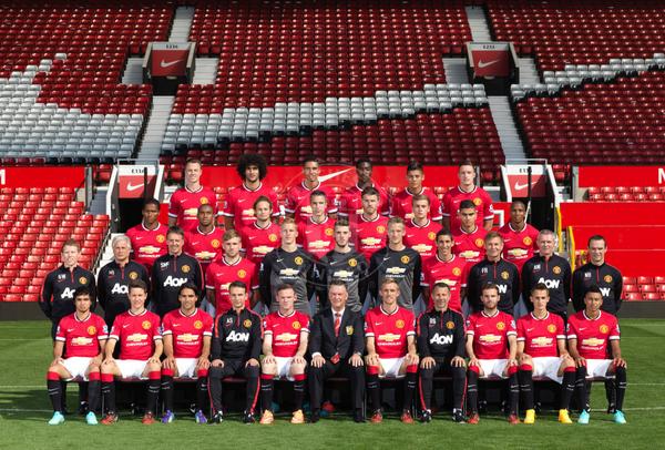 PIC: Here's the official 2014/15 #mufc squad photo. Download the wallpaper here: bit.ly/Zo3Eb1