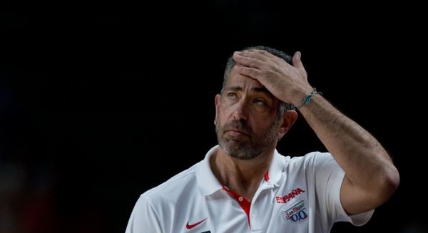 A3Noticias's tweet photo. #AMPLIACIÓN: Juan Antonio Orenga presenta su dimisión como seleccionador español de baloncesto http://t.co/4BkxjBpTBZ http://t.co/SNLkiJSWeI