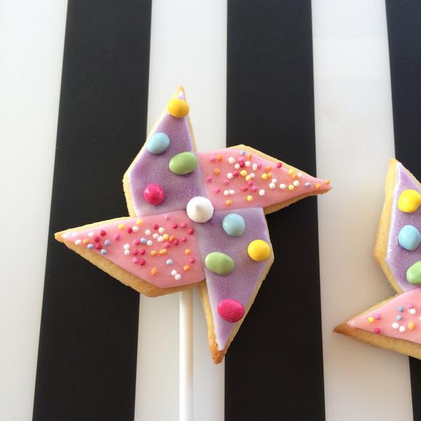 bkd_london's tweet image. Our Pinwheel Biscuit Pop Kits look soooo pretty! Preps for #virginfoodfest @virginstartup  #bakingkit #kids #gifts